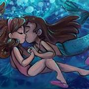 Kiss Underwater
