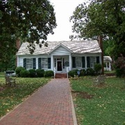 Ivy Green (Home of Helen Keller)