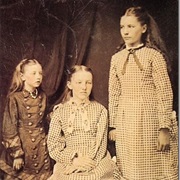 Laura, Carrie, Mary &amp; Grace - Little House on the Prairie