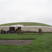 Brú Na Bóinne - Archaeological Ensemble of the Bend of the Boyne