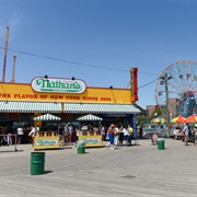 Nathan&#39;s Famous (Coney Island)
