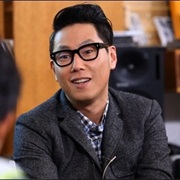 Yoon Jong-Shin