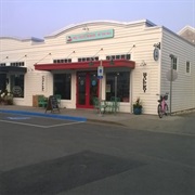 Red Velvet Bakery by the Sea (Seabrook, Washington)