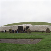 Brú Na Bóinne Neolithic Site (County Meath, Ireland)