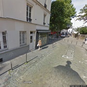 2 Rue La Vieuville, 75018 Paris, France