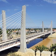 4 De Abril Bridge, Angola