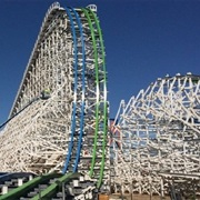 Twisted Colossus (Six Flags Magic Mountain, USA)