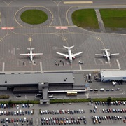 Molde Airport, Årø