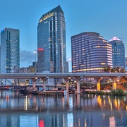 Tampa 401,000