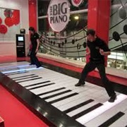 Go on the Big Piano (FAO Schwarz)