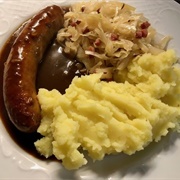 Bratwurst Und Sauerkraut