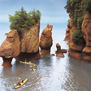 Visit the Bay of Fundy &amp; the Hopewell Rocks (NS &amp; NB)