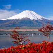 Fujisan, Sacred Place and Source of Artistic Inspiration