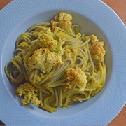 Spaghetti With Cauliflower and Vegan Sauce