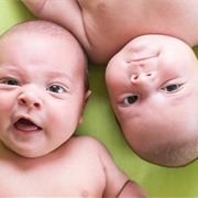 Having Twins: 1 in 250 Natural Pregnancies