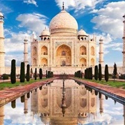 &#39;Basin of Abundance&#39;, Mughal Garden, Taj Mahal, Agra