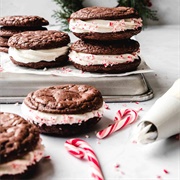 Hot Cocoa Peppermint Moon Pies