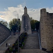 Monument a La Victoire Et Aux Soldats De Verdun