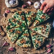 Garlic Mushroom and Spinach Pizza