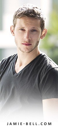 Jamie Bell Online