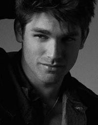 Justin Gaston