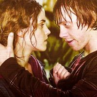 Ron and Hermione&#39;s First Kiss