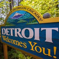 Enjoy Detroit Lake, Oregon!