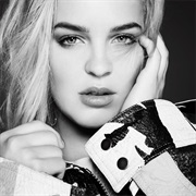 Chainsmokers Ft. Anne Marie