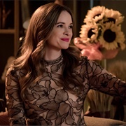 Caitlin Snow
