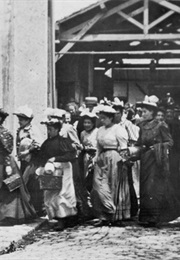 Exiting the Factory (1895) (1901)