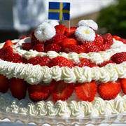 Jordgubbstårta (Strawberry Cake)