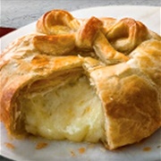 Warm Brie Cheese & Puffed Pastry