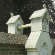 The Linked Headstones of Het Oude Kerkhof