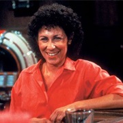 Rhea Perlman