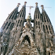 Explore the Gaudi Architecture in Barcelona