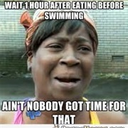 Wait an Hour to Swim After Eating