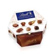 Lindt Connaisseurs Chocolate Box