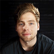 Luke Hemmings