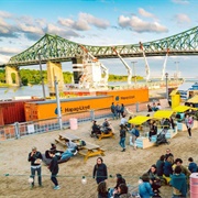 Village Au Pied-Du-Courant