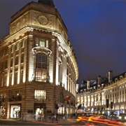 Stroll Along Oxford and Regent Streets.