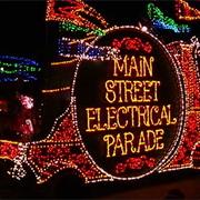 Parade: &quot;Main Street Electrical Parade&quot; (1972-1975), (1977-1983), (198