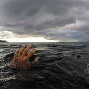 Drowning Is Noticable to Onlookers