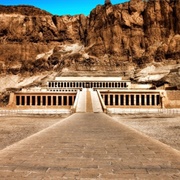 Explore an Egyptian Tomb