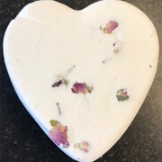 Le Grand Amour Bath Bomb