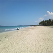 Uppuveli Beach