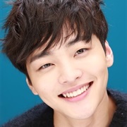 Kim Min Jae (1996)