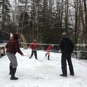 Play Badmitton in the Snow