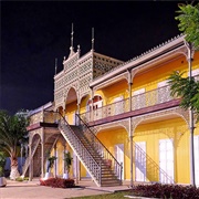 Palácio De Ferro, Angola