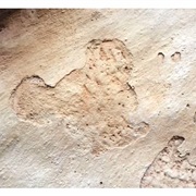 Hidden Mickey at Winnie the Pooh Ride