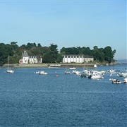 Tristan Island, Douarnenez